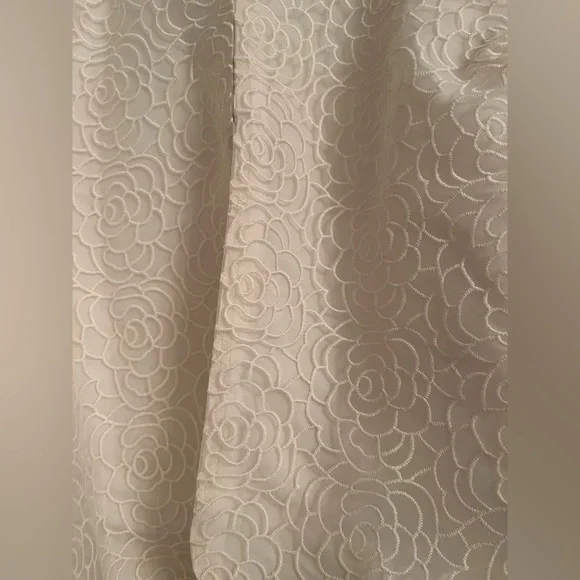 H&M Elegant White Floral Blouse - Picture 6 of 8